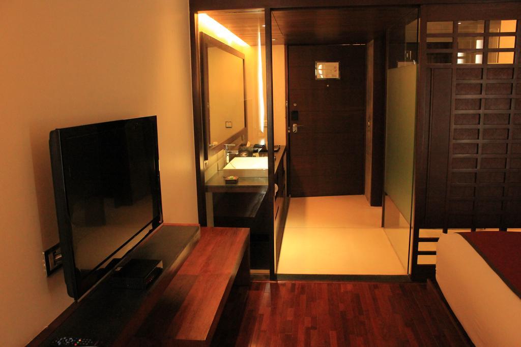 Holiday Inn & Suites Bengaluru Whitefield Buitenkant foto