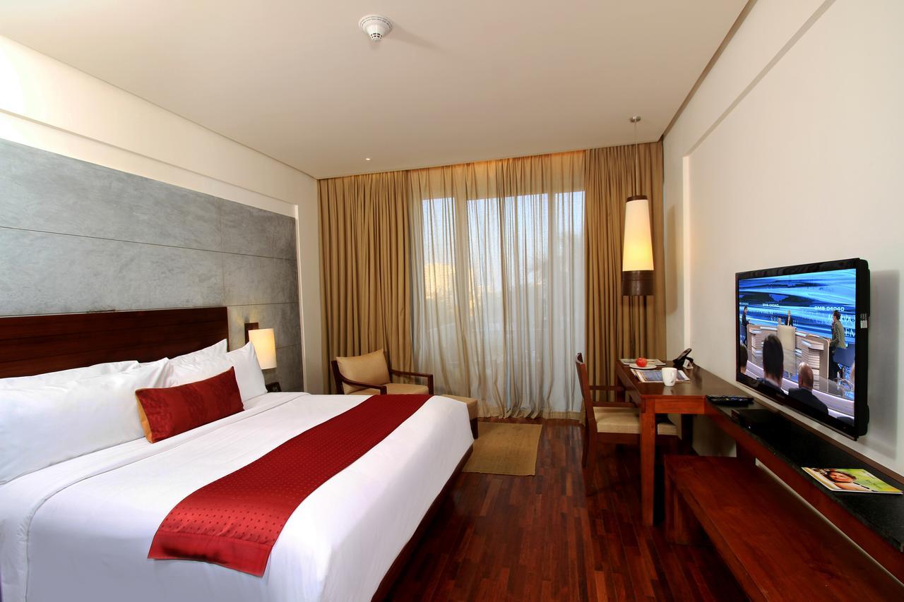 Holiday Inn & Suites Bengaluru Whitefield Buitenkant foto